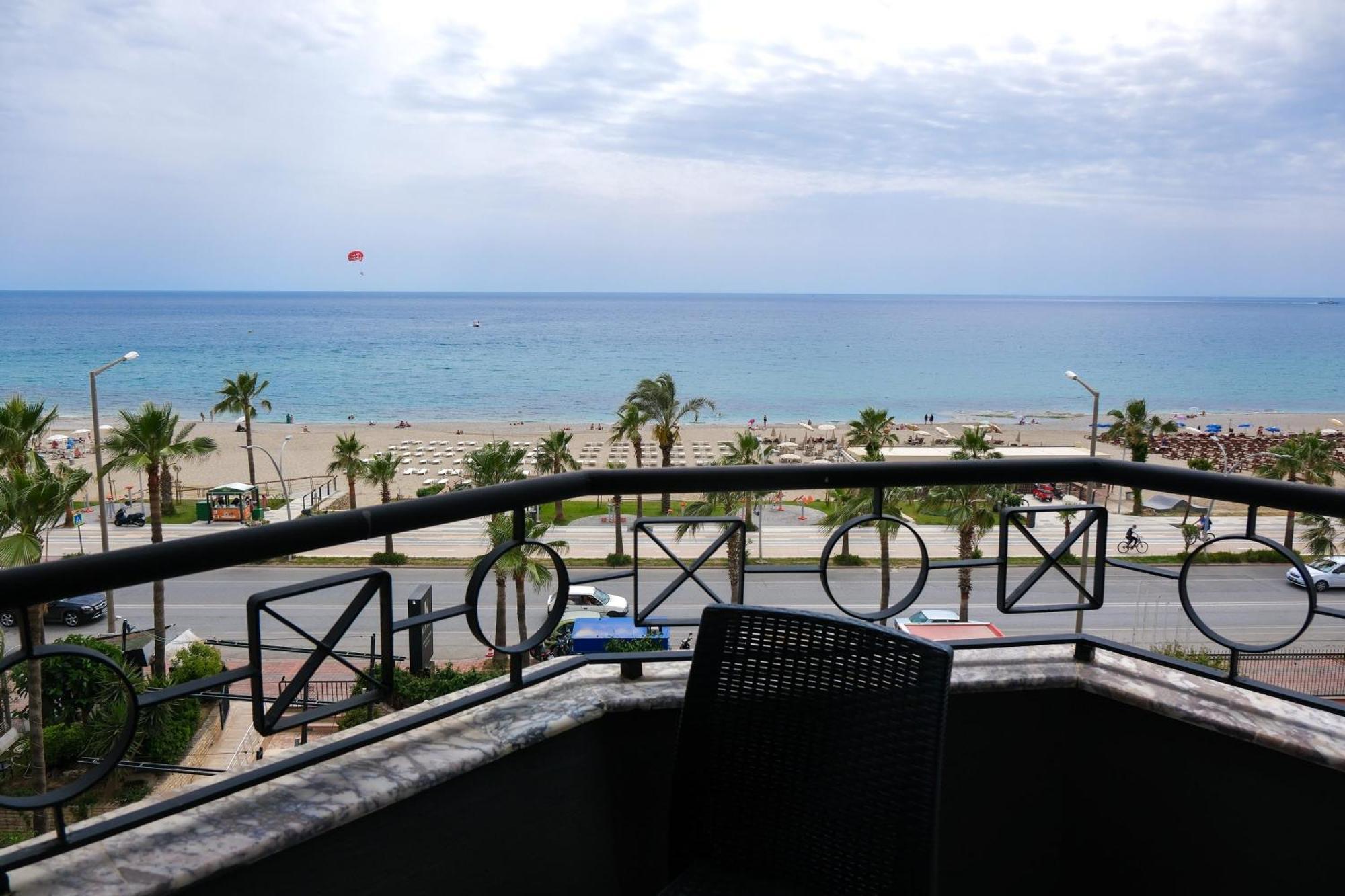 Kaila Krizantem Hotel Аланя Екстериор снимка