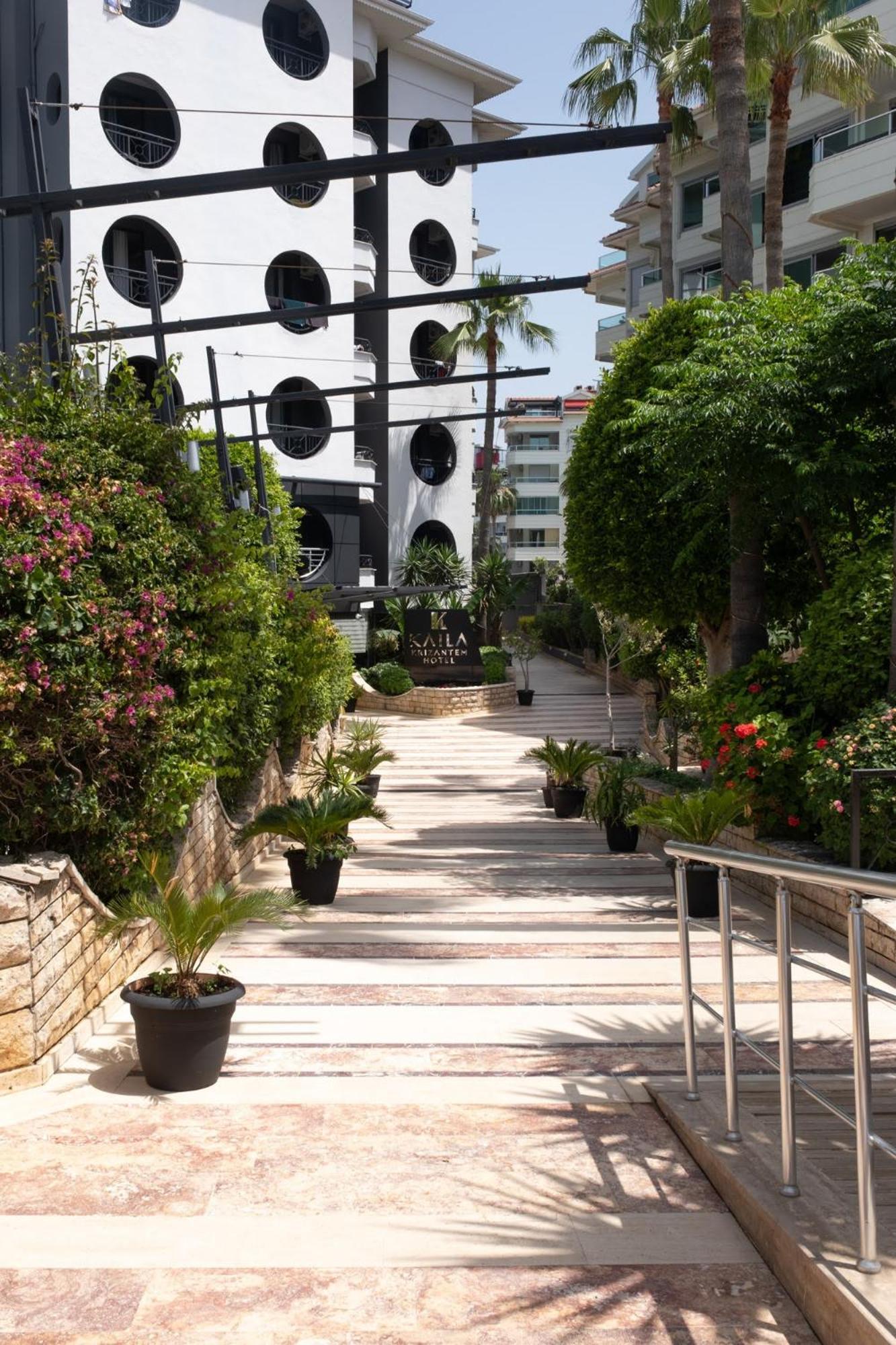 Kaila Krizantem Hotel Аланя Екстериор снимка